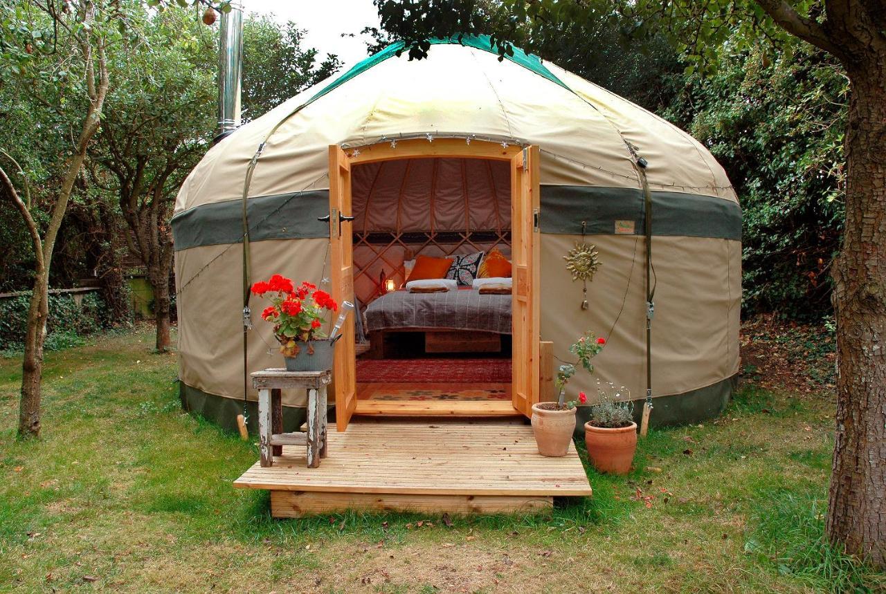 Stamford Meadows Glamping With Private Hot Tubs Hotel Bagian luar foto