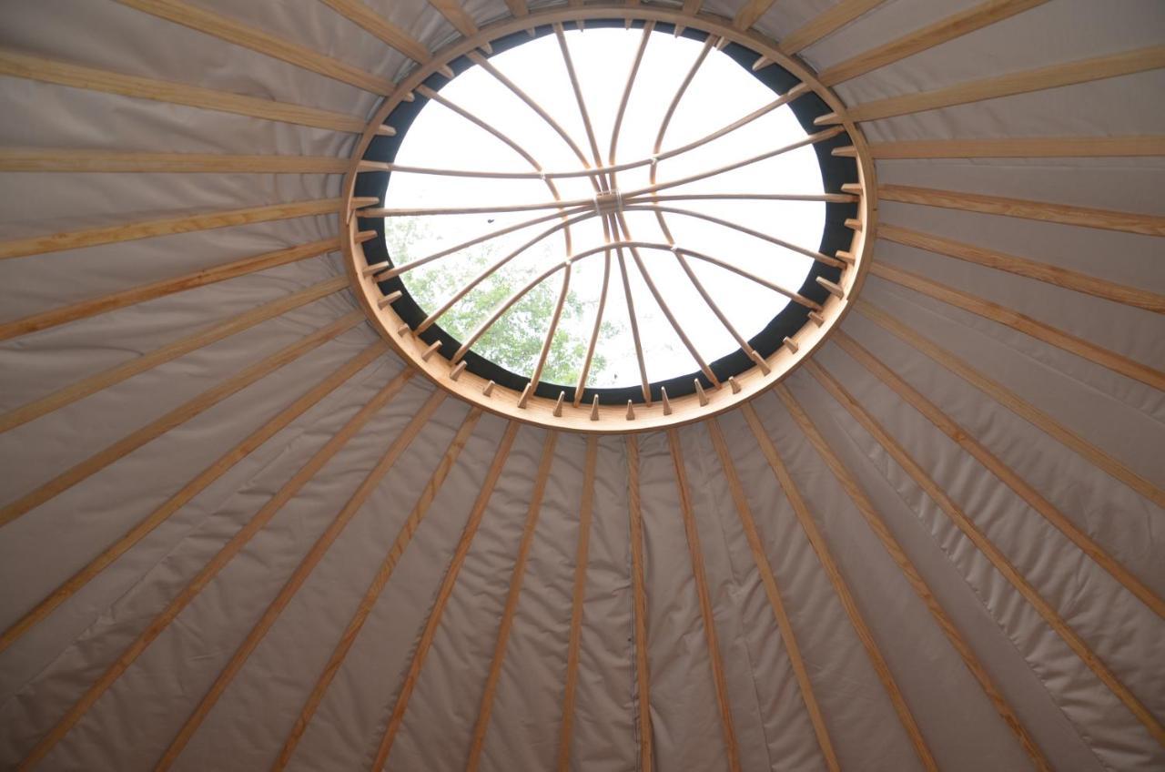 Stamford Meadows Glamping With Private Hot Tubs Hotel Bagian luar foto