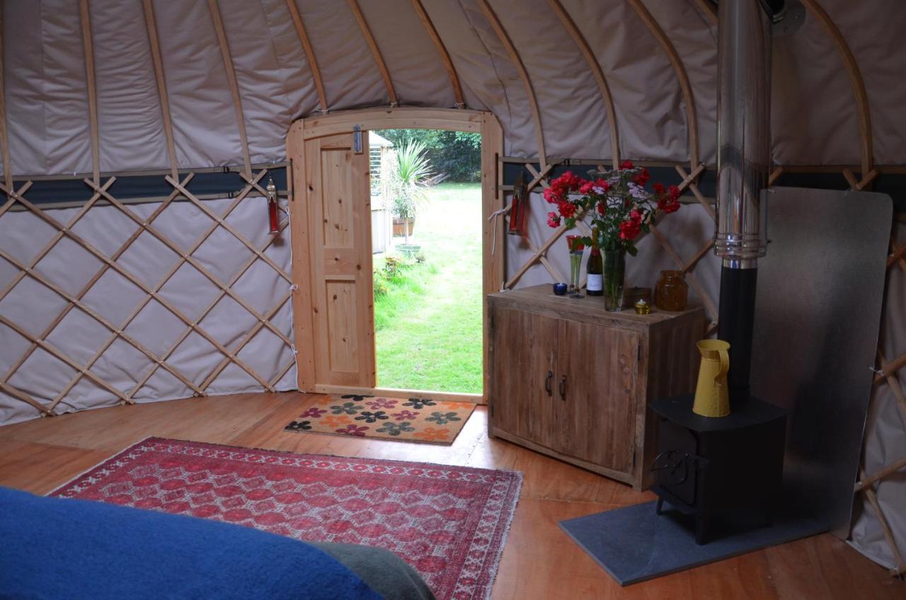 Stamford Meadows Glamping With Private Hot Tubs Hotel Bagian luar foto