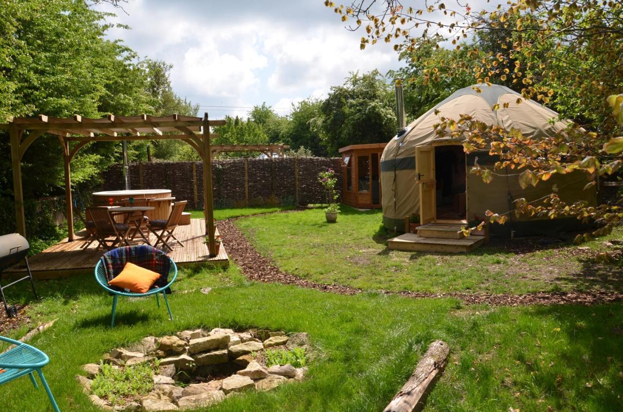 Stamford Meadows Glamping With Private Hot Tubs Hotel Bagian luar foto