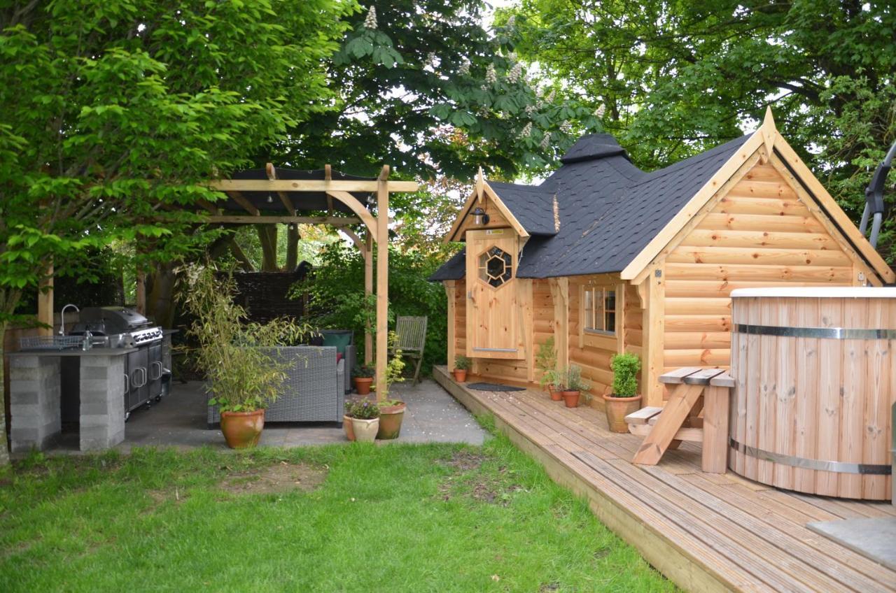 Stamford Meadows Glamping With Private Hot Tubs Hotel Bagian luar foto